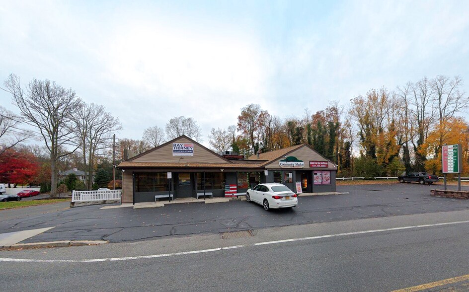 More Photos Of 186 Terry Rd, Smithtown Restaurant For Sale