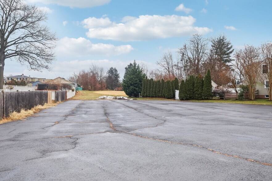 More Photos Of 2595 Yardville Hamilton Square Rd, Hamilton Office For Sale