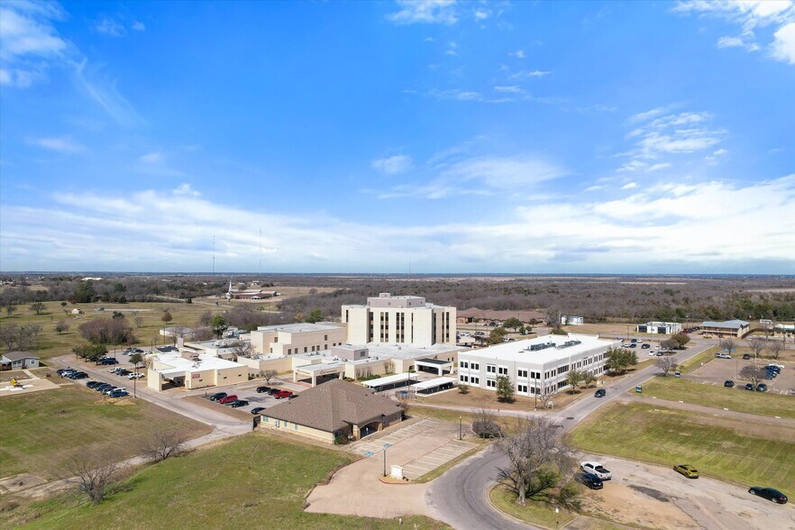 More Photos Of 306 Hospital Dr, Corsicana Rehabilitation Center For Sale