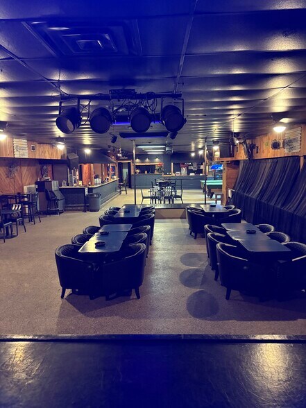 More Photos Of 1704 E Hwy 70, Kingston Bar For Sale