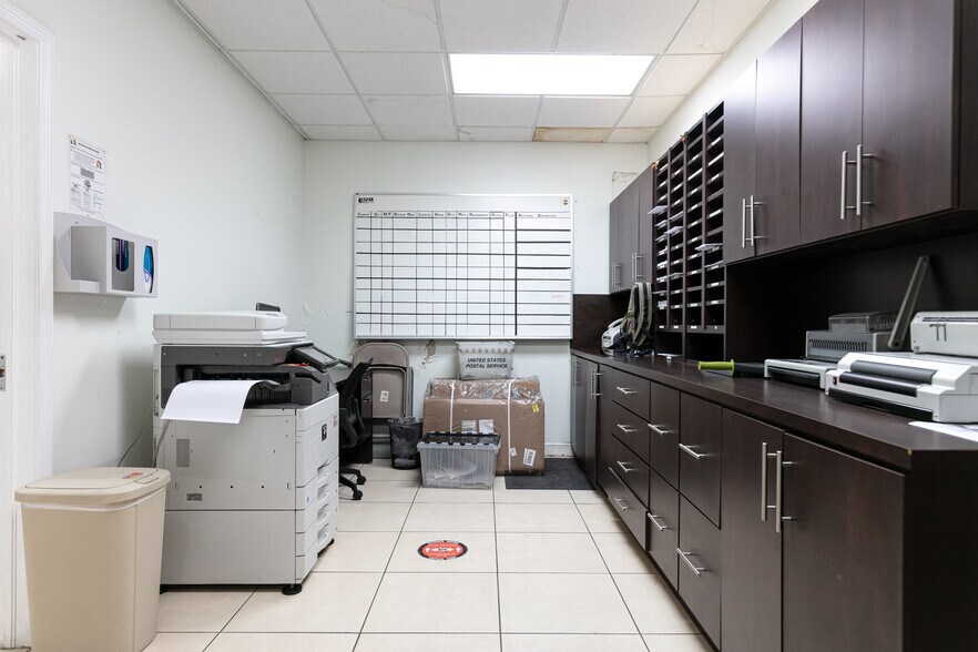 More Photos Of 9700 NW 79th Ave, Miami Office For Lease