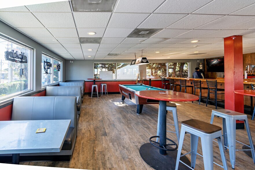 More Photos Of 850 Quintana Rd, Morro Bay Restaurant For Sale