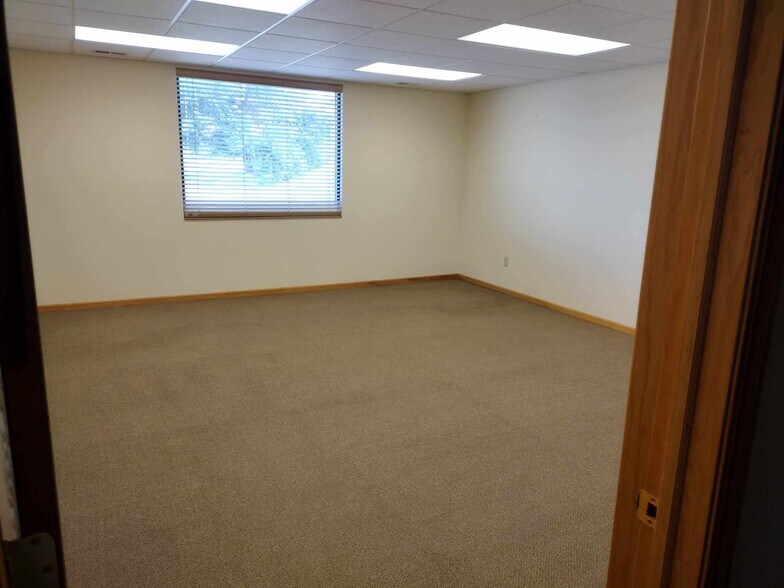 More Photos Of 3231 Teewinot Dr, Rapid City Office For Lease