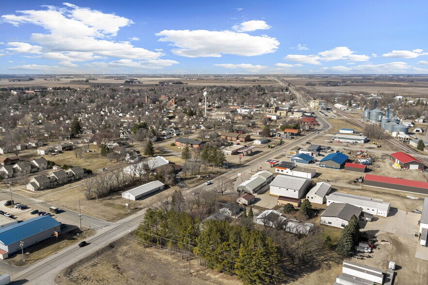 More Photos Of 438 Highway Ave S, Blooming Prairie Office For Sale