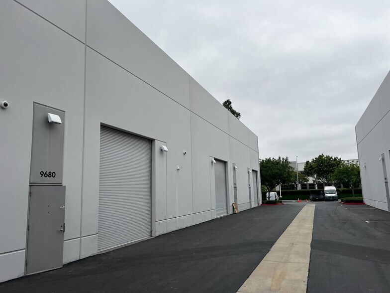 More Photos Of 9680 Research Dr, Irvine Warehouse For Sale
