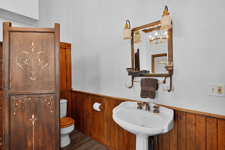 More Photos Of 30 Quarterline St, Newaygo Specialty For Sale