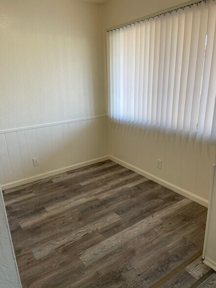 More Photos Of 6004-6012 Gloria Dr, Sacramento Apartments For Sale