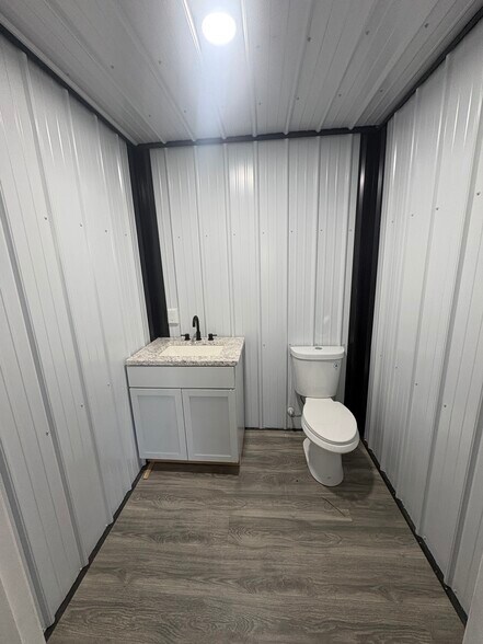 More Photos Of 266-272 W State St, Millsboro Freestanding For Lease