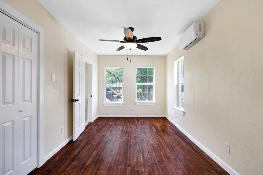 More Photos Of 834 W Russell Pl, San Antonio Apartments For Sale