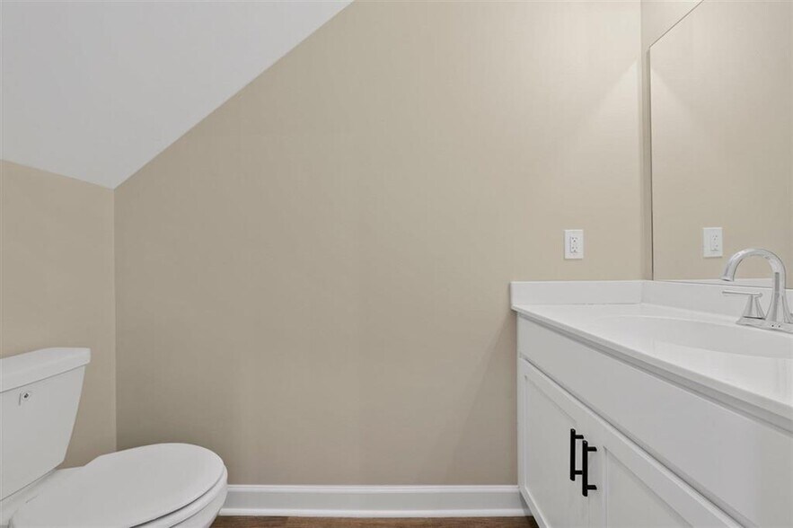 More Photos Of 721 Plano Rd, Bowling Green Apartments For Sale
