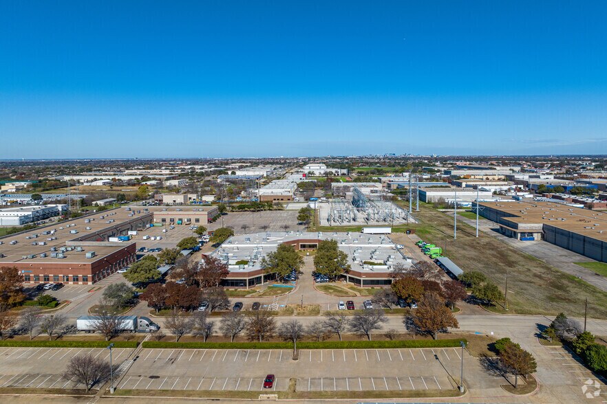 More Photos Of 3033 Kellway Dr, Carrollton Research And Development For Lease