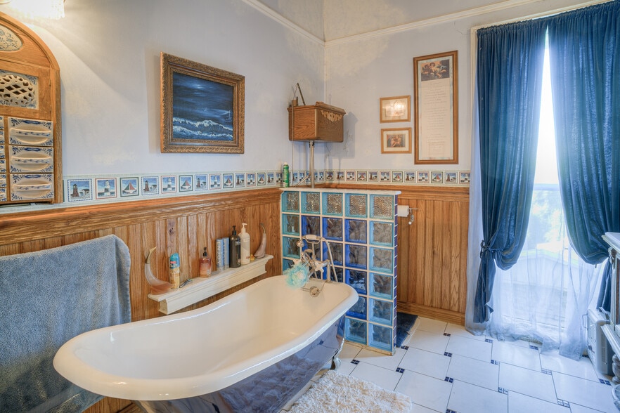 More Photos Of 2109 Robinson St, Oroville Specialty For Sale