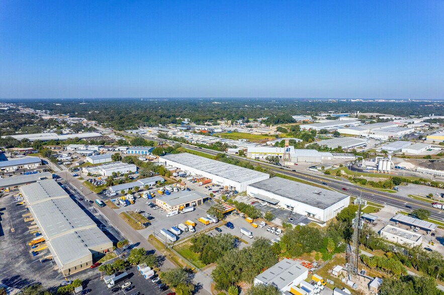 More Photos Of 5520 E Giddens Ave, Tampa Warehouse For Lease