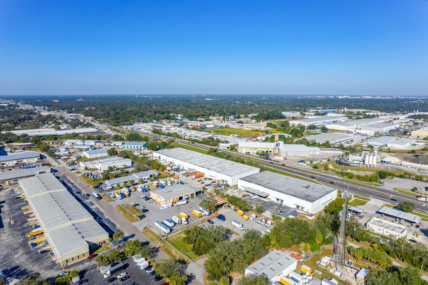 More Photos Of 5520 E Giddens Ave, Tampa Warehouse For Lease