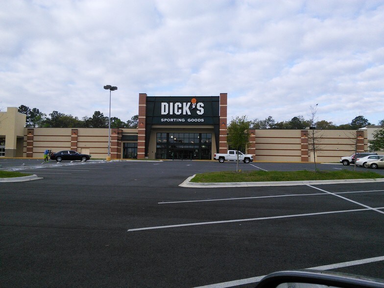 More Photos Of 1665-1701 Apalachee Pky, Tallahassee Unknown For Lease