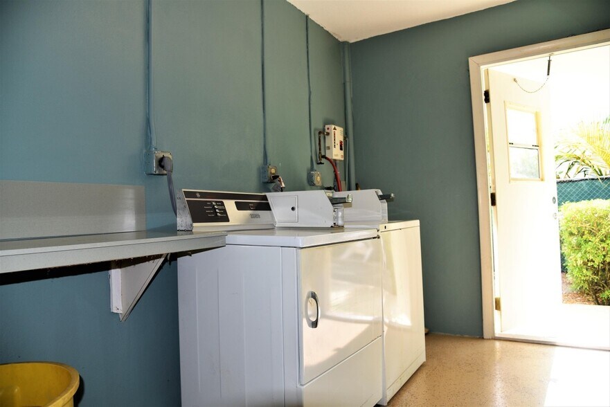 More Photos Of 1008 18th Ave N, Lake Worth Beach Apartments For Sale