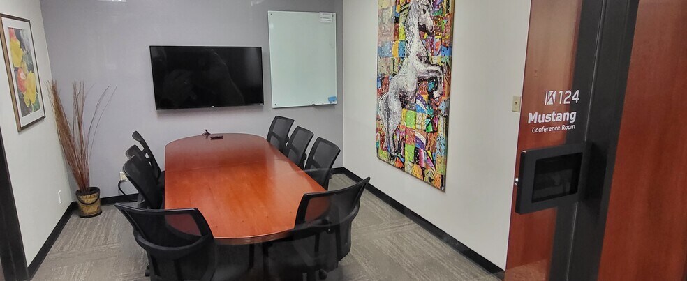 More Photos Of 10401 W IH-10, San Antonio Coworking Space