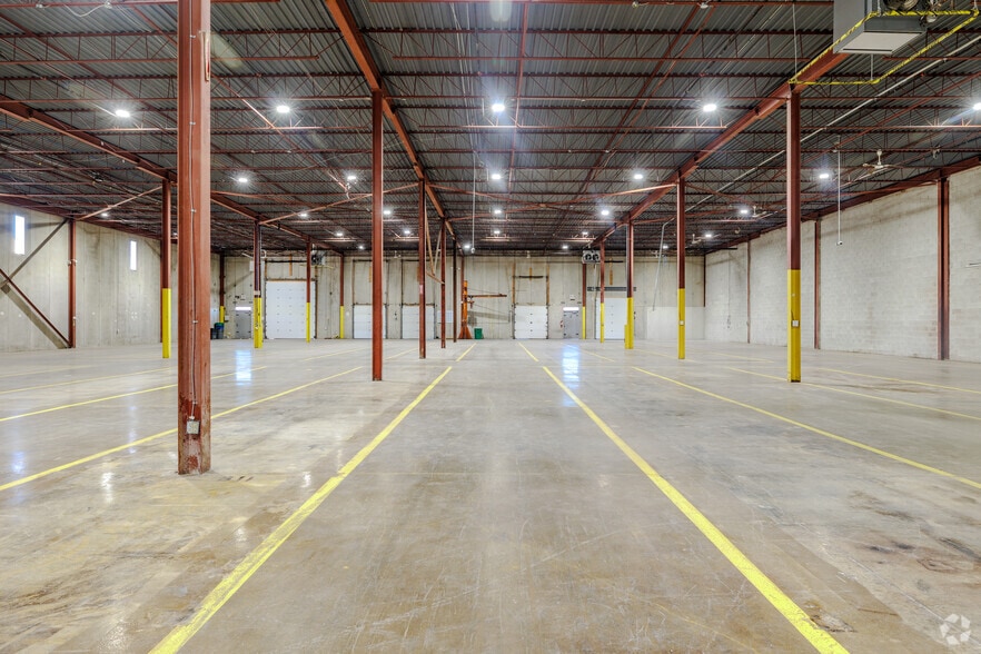 More Photos Of 6305 Danville Rd, Mississauga Warehouse For Sale