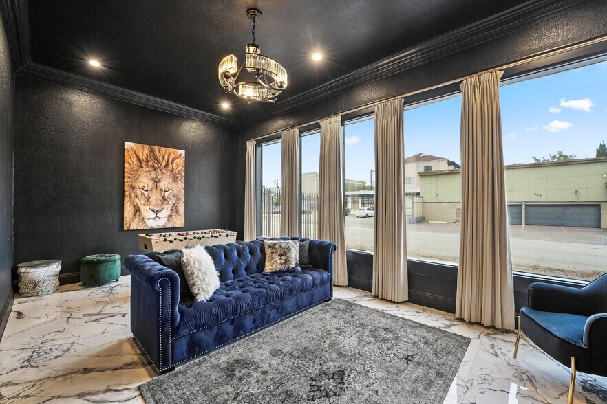 More Photos Of 235 Westheimer Rd, Houston Apartments For Sale
