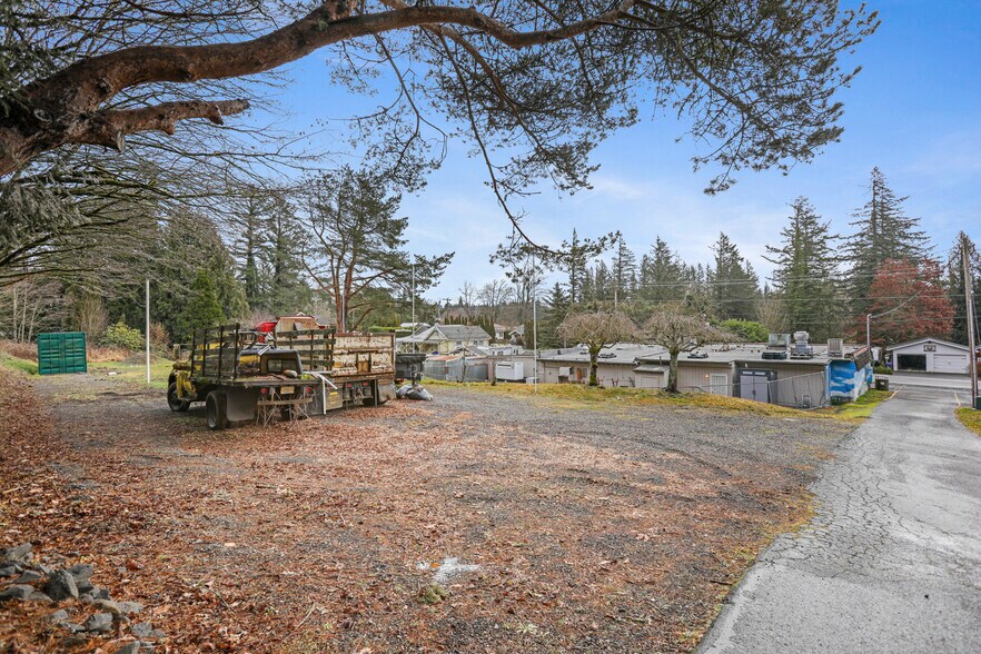 More Photos Of 31815 E Historic Columbia RI Hwy, Troutdale Convenience Store For Sale