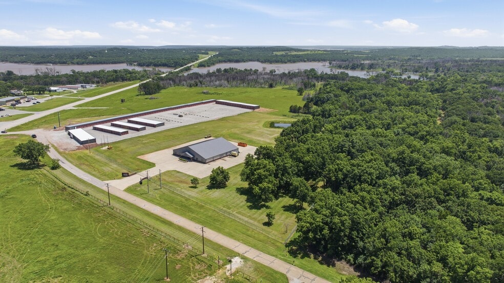 More Photos Of 370690 E Old Highway 64, Cleveland Office For Sale