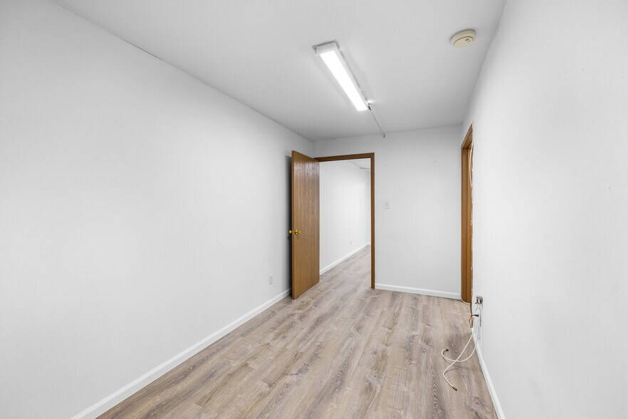 More Photos Of 207-209 S 2nd St, Festus Storefront Retail Residential For Lease