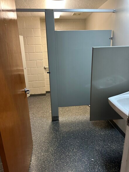 More Photos Of 2827 S 2300 E, Salt Lake City Storefront For Lease