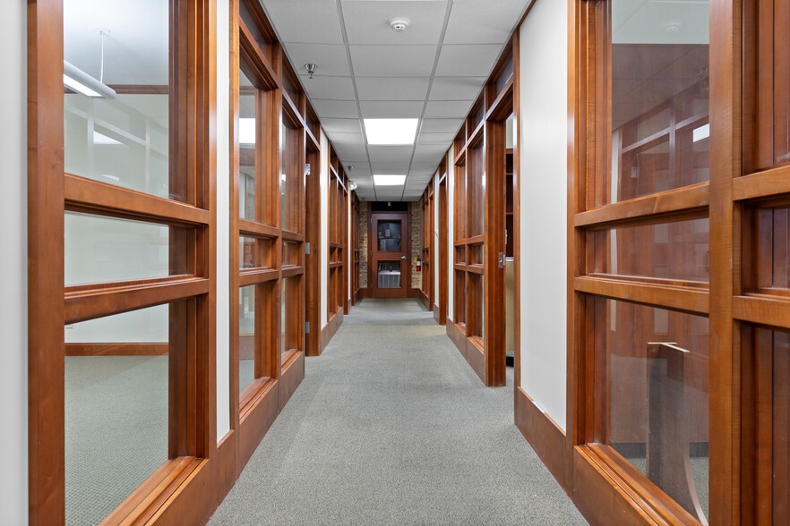 More Photos Of 405 E Main St, Chattanooga Warehouse For Sale