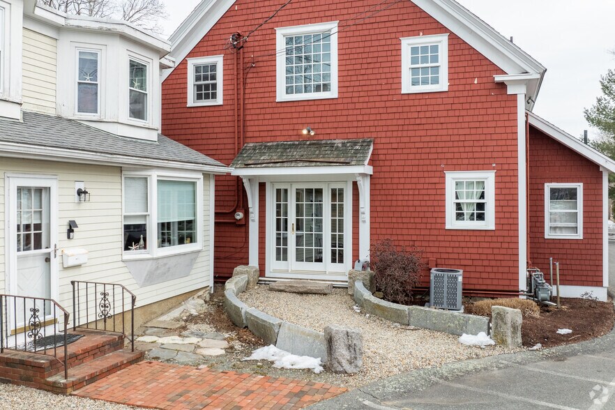 More Photos Of 58 Main St, Marshfield Loft Creative Space For Sale