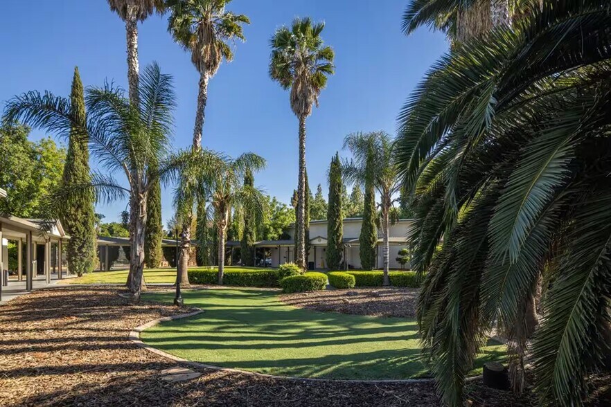 More Photos Of 4120 Chiles Rd, Davis Restaurant For Sale
