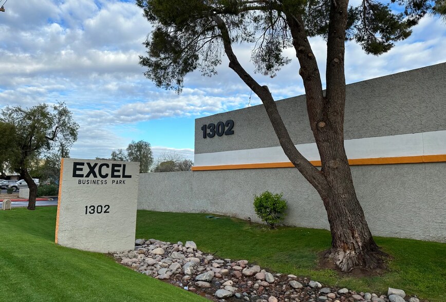 More Photos Of 1302 W 23rd St, Tempe Warehouse For Lease