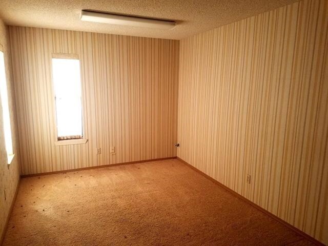 More Photos Of 502 E Gallina Rd, Roswell Office For Sale