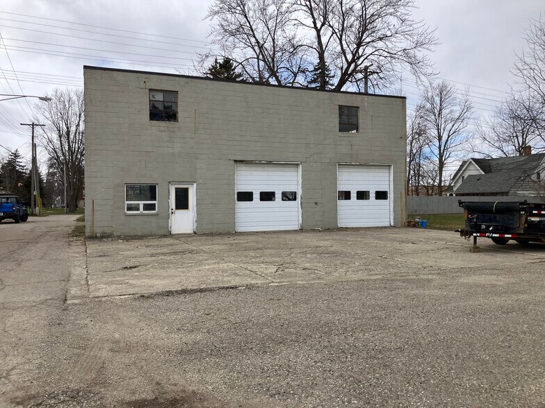 More Photos Of 21 W Sanilac Rd, Sandusky Storefront For Sale
