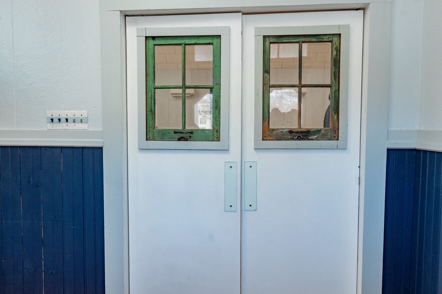 More Photos Of 57 Saco Ave, Old Orchard Beach General Retail For Lease