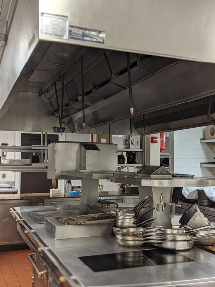 More Photos Of 400 Benedict Ave, Tarrytown Hotel For Lease