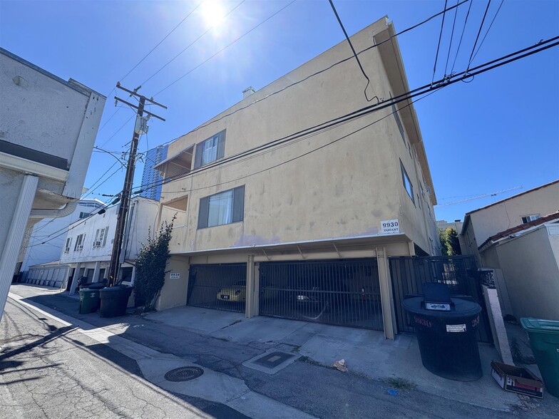More Photos Of 9930 Durant Dr, Beverly Hills Apartments For Sale
