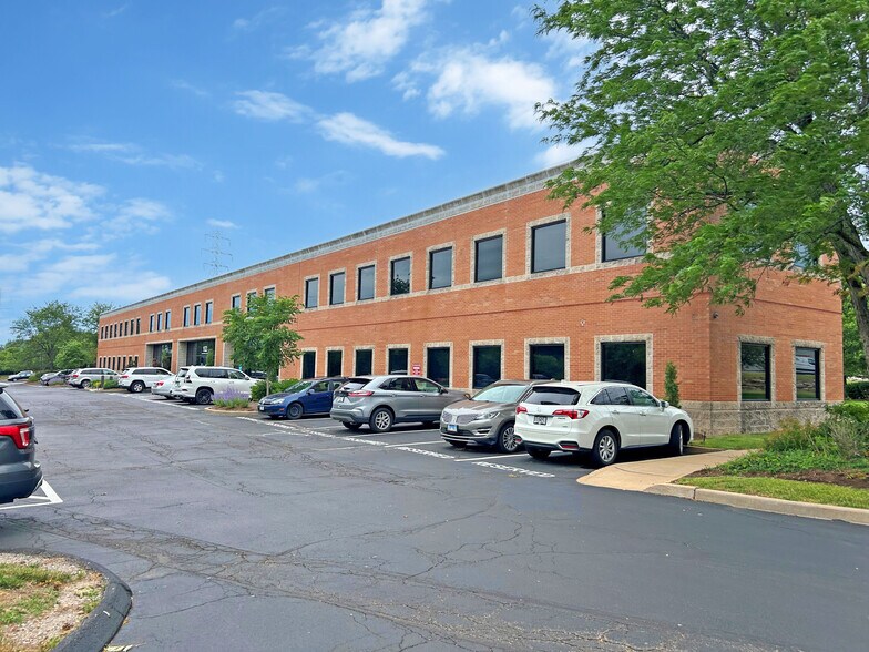 More Photos Of 1122 Town & Country Commons, Chesterfield Office For Sale