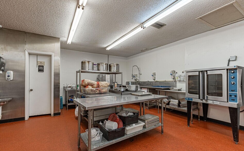 More Photos Of 3305 Parental Home Rd, Jacksonville Storefront Retail Office For Sale