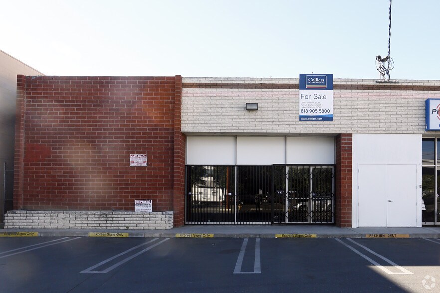 More Photos Of 15036-15040 Oxnard St, Van Nuys Warehouse For Lease