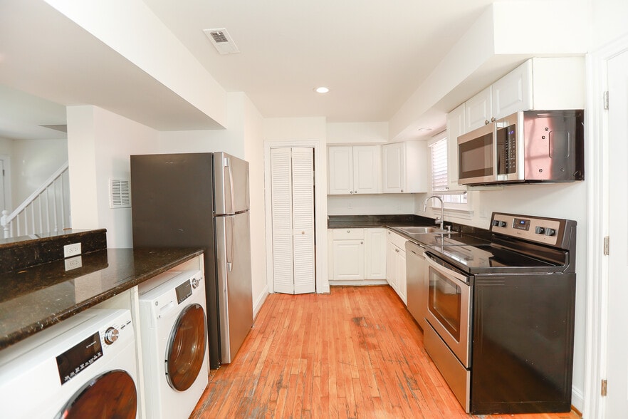 More Photos Of 831 W Ocean View Ave, Norfolk Apartments For Sale