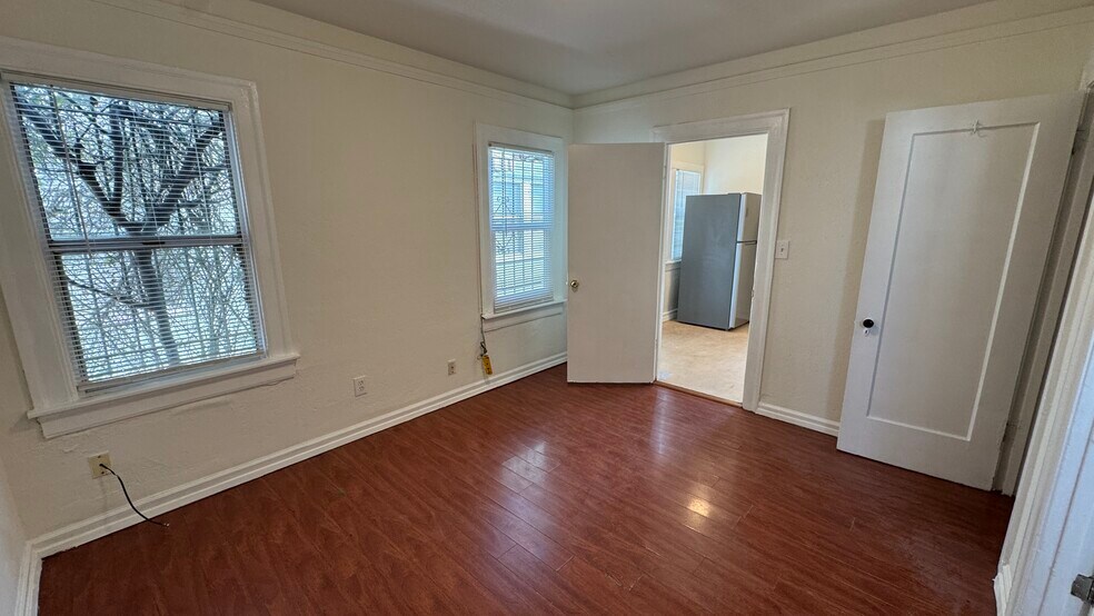 More Photos Of 7300-7302 Ney Ave, Oakland Apartments For Sale