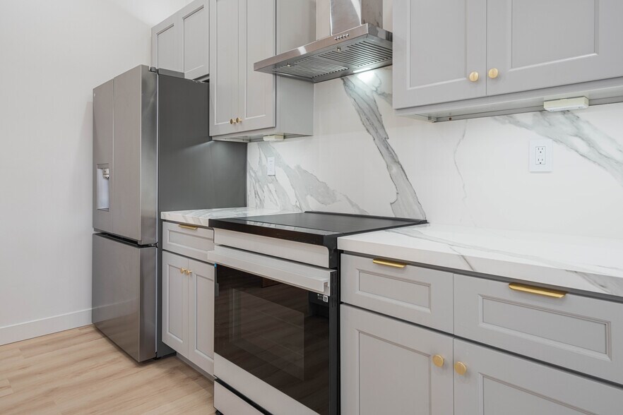 More Photos Of 987 Harcourt Ave, Seaside Multifamily For Sale