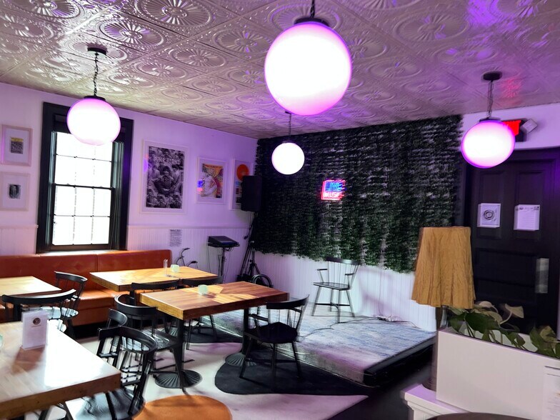 More Photos Of 28 Market St, Warren Theater Concert Hall For Lease