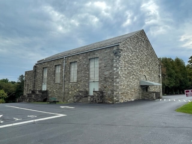 More Photos Of 1002 Railroad St, Danville Specialty For Sale