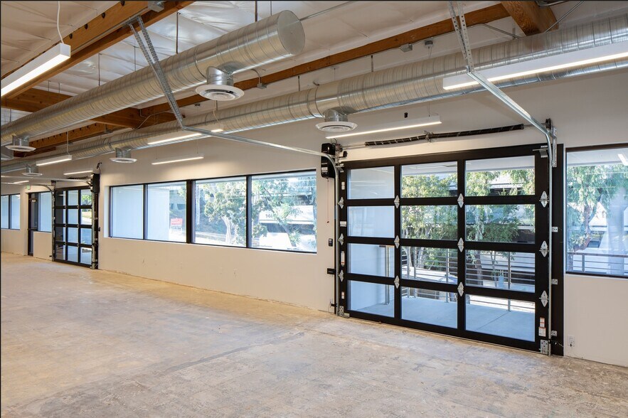 More Photos Of 9445 Farnham St, San Diego Loft Creative Space For Lease