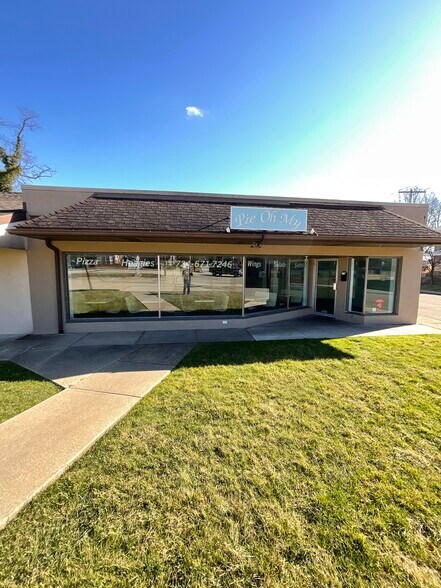 More Photos Of 1000-1010 Broadview Blvd, Brackenridge Freestanding For Sale