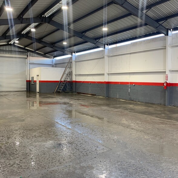 Primary Photo Of 2805 Los Flores Blvd, Lynwood Warehouse For Lease