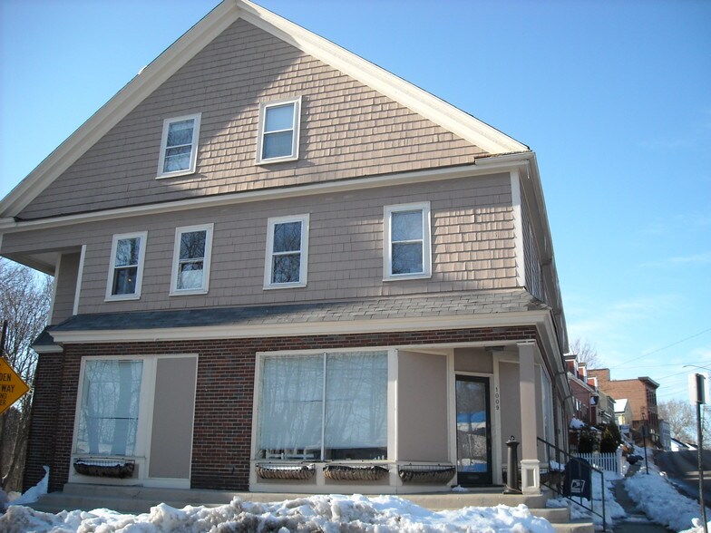 More Photos Of 1003-1009 Chestnut St, Newton Office For Sale