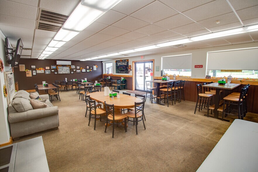 More Photos Of 908 N Main St, Brighton Restaurant For Sale
