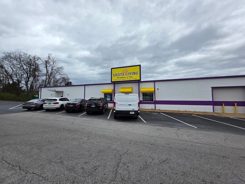 More Photos Of 1028 Gallatin Pike S, Madison Freestanding For Lease